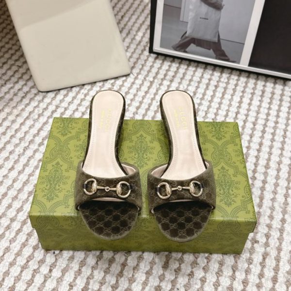 repliche,replica,perfette,siti di,affidabili,migliori siti,dove comprare,1:1,scarpe da ginnastica Nuovo arrivo Gucci Primavera/Estate: Sandali bassi con tacco alto e fibbia in metallo GG (4UG8B)
