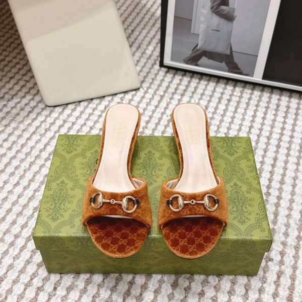 repliche,replica,perfette,siti di,affidabili,migliori siti,dove comprare,1:1,scarpe da ginnastica Nuovo arrivo Gucci Primavera/Estate: Sandali bassi con tacco alto e fibbia in metallo GG (QX2EO)