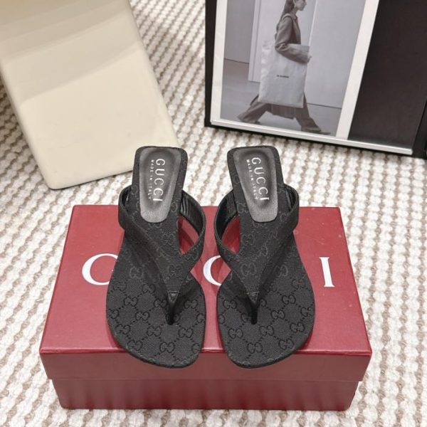 repliche,replica,perfette,siti di,affidabili,migliori siti,dove comprare,1:1,scarpe da ginnastica Infradito Gucci Summer in tela GG (QNGDE)