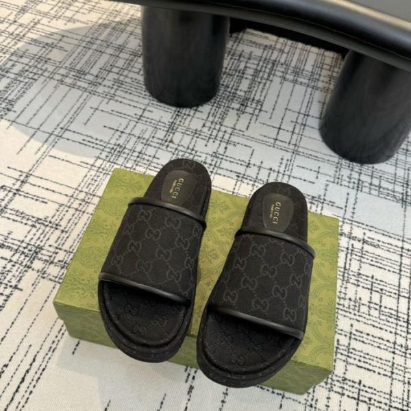 repliche,replica,perfette,siti di,affidabili,migliori siti,dove comprare,1:1,scarpe da ginnastica I nuovi sandali con plateau in edizione limitata di Gucci (474HR)