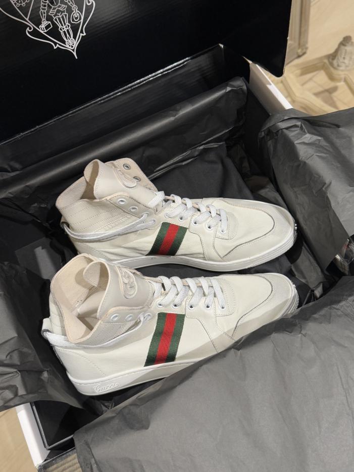 repliche,replica,perfette,siti di,affidabili,migliori siti,dove comprare,1:1,scarpe da ginnastica Scarpe da uomo Gucci Demna (J9WOJ) replica di altissima qualità, disponibili tramite personal shopper.