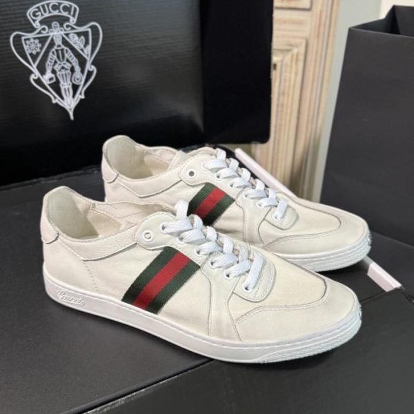 repliche,replica,perfette,siti di,affidabili,migliori siti,dove comprare,1:1,scarpe da ginnastica Scarpe da uomo Gucci Demna replica di alta qualità (NSVDE) disponibili tramite personal shopper.