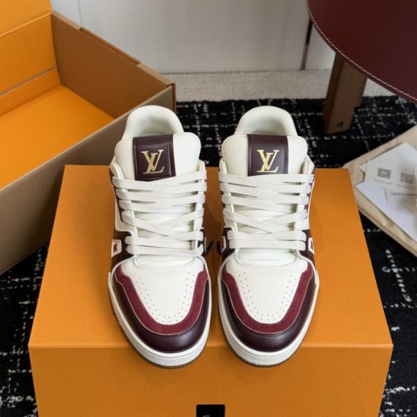 LOUIS VUITTON Sneakers basse in pelle con punta tonda e lacci, modello asimmetrico, unisex (K1J1T)