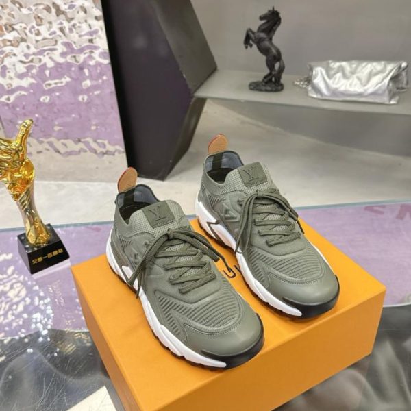 Scarpe da corsa casual con plateau Louis Vuitton Runner Tatic series (3AH55)
