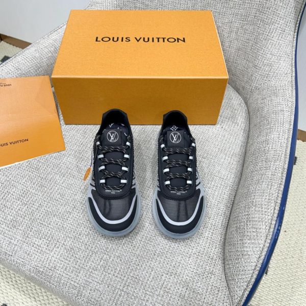 repliche,replica,perfette,siti di,affidabili,migliori siti,dove comprare,1:1,scarpe da ginnastica La nuova collezione Primavera/Estate Sprint di Louis Vuitton comprende sneakers casual semitrasparenti in mesh, scarpe sportive casual, scarpe da corsa e sneakers chunky (DGIWN).