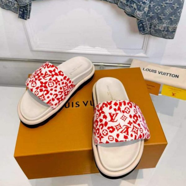 repliche,replica,perfette,siti di,affidabili,migliori siti,dove comprare,1:1,scarpe da ginnastica Le ultime pantofole con logo in rilievo di LV (8B23U) sono l’articolo principale della boutique per le coppie.