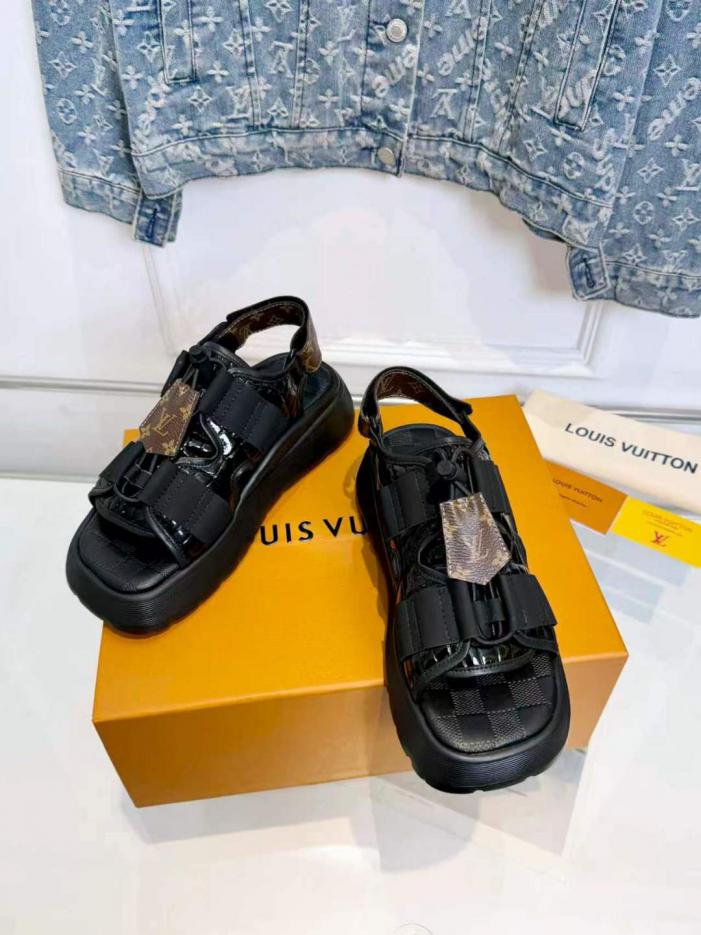 repliche,replica,perfette,siti di,affidabili,migliori siti,dove comprare,1:1,scarpe da ginnastica I nuovi sandali di lusso di LV (V9S4E), alla moda e versatili, offrono una calzata molto aderente, sono incredibilmente comodi e presentano una suola platform che aggiunge altezza e slancia la figura. repliche,replica,perfette,siti di,affidabili,migliori siti,dove comprare,1:1,scarpe da ginnastica I nuovi sandali di lusso di LV (V9S4E), alla moda e versatili, offrono una calzata molto aderente, sono incredibilmente comodi e presentano una suola platform che aggiunge altezza e slancia la figura.