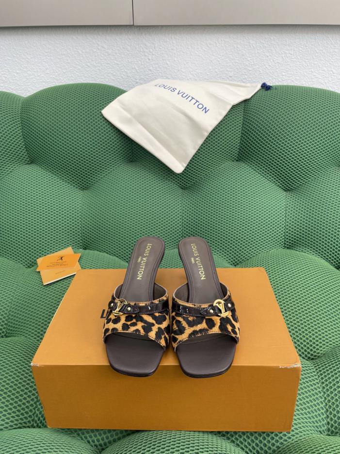 repliche,replica,perfette,siti di,affidabili,migliori siti,dove comprare,1:1,scarpe da ginnastica Sandali Louis Vuitton con stampa leopardata e pelo di cavallino (NC74S) repliche,replica,perfette,siti di,affidabili,migliori siti,dove comprare,1:1,scarpe da ginnastica Sandali Louis Vuitton con stampa leopardata e pelo di cavallino (NC74S)