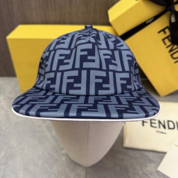 repliche,replica,perfette,siti di,affidabili,migliori siti,dove comprare,1:1,scarpe da ginnastica Cappellino da baseball Fendi originale, realizzato su misura, con visiera piatta, un modello classico che è da sempre un bestseller nei negozi (H6YTS1)