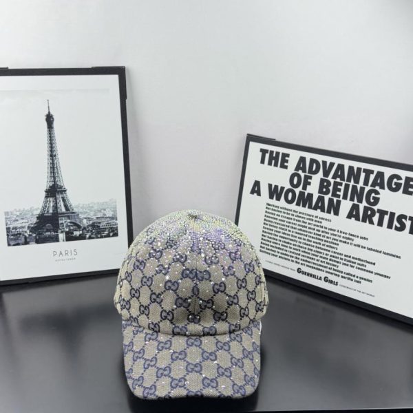 repliche,replica,perfette,siti di,affidabili,migliori siti,dove comprare,1:1,scarpe da ginnastica Il nuovo cappellino da baseball tempestato di strass di Gucci (BMXR26)