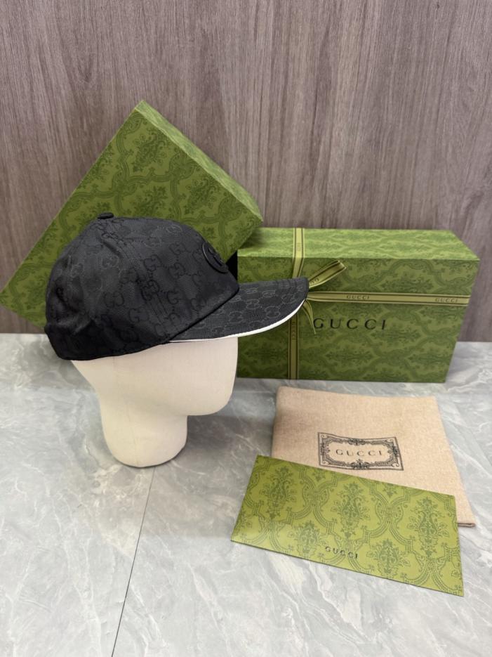 repliche,replica,perfette,siti di,affidabili,migliori siti,dove comprare,1:1,scarpe da ginnastica Cappellino da baseball GUCCI, in classica tela con monogramma GG e targhetta in pelle (incisa con “G(3DAKQZ)”). repliche,replica,perfette,siti di,affidabili,migliori siti,dove comprare,1:1,scarpe da ginnastica Cappellino da baseball GUCCI, in classica tela con monogramma GG e targhetta in pelle (incisa con “G(3DAKQZ)”).