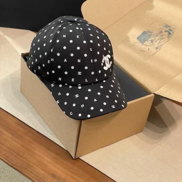repliche,replica,perfette,siti di,affidabili,migliori siti,dove comprare,1:1,scarpe da ginnastica Questo cappellino da baseball a pois di Chanel (EQHZAJ)