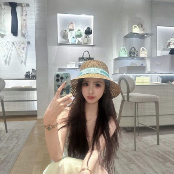 repliche,replica,perfette,siti di,affidabili,migliori siti,dove comprare,1:1,scarpe da ginnastica Cappello di paglia Dior, cilindro traforato (MTAMXD)