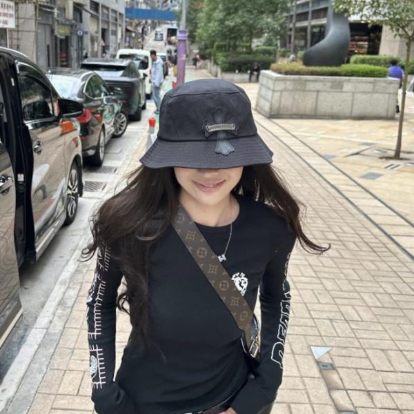repliche,replica,perfette,siti di,affidabili,migliori siti,dove comprare,1:1,scarpe da ginnastica Cappello da pescatore Chrome Hearts in vera pelle di agnello placcata in argento (N12G2K)