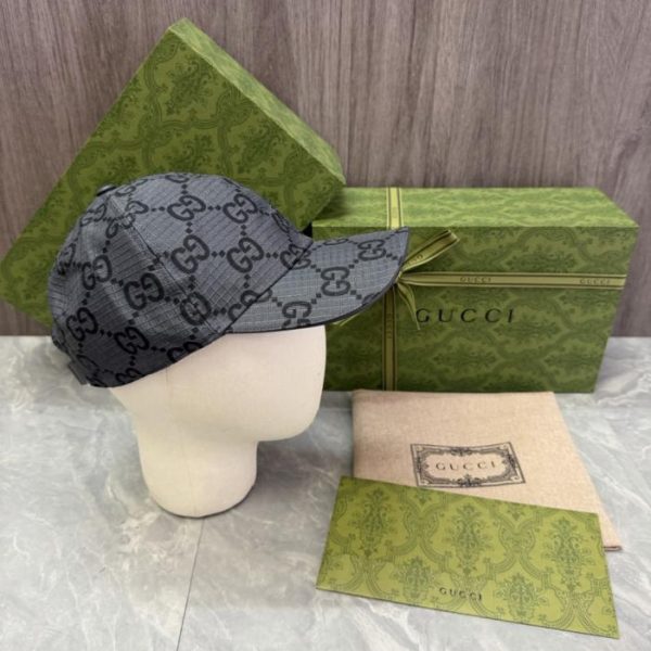 repliche,replica,perfette,siti di,affidabili,migliori siti,dove comprare,1:1,scarpe da ginnastica Cappellino da baseball GUCCI (con la scritta in rilievo “GUCC(X1VNN8”)