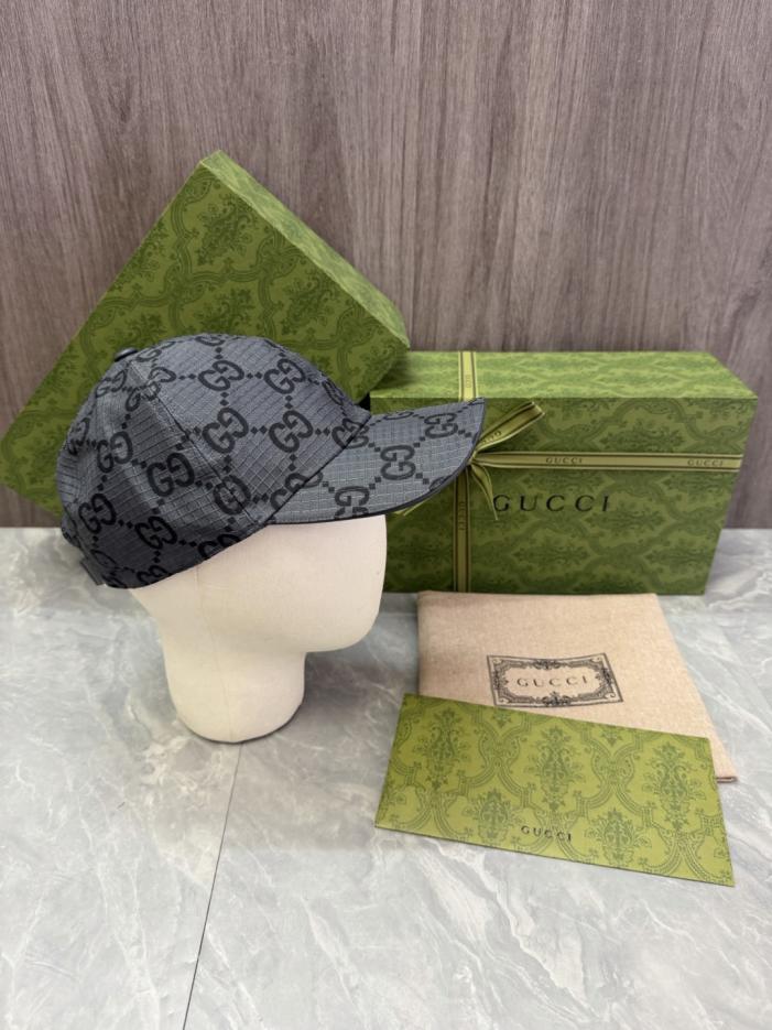 repliche,replica,perfette,siti di,affidabili,migliori siti,dove comprare,1:1,scarpe da ginnastica Cappellino da baseball GUCCI (con la scritta in rilievo “GUCC(X1VNN8”) repliche,replica,perfette,siti di,affidabili,migliori siti,dove comprare,1:1,scarpe da ginnastica Cappellino da baseball GUCCI (con la scritta in rilievo “GUCC(X1VNN8”)