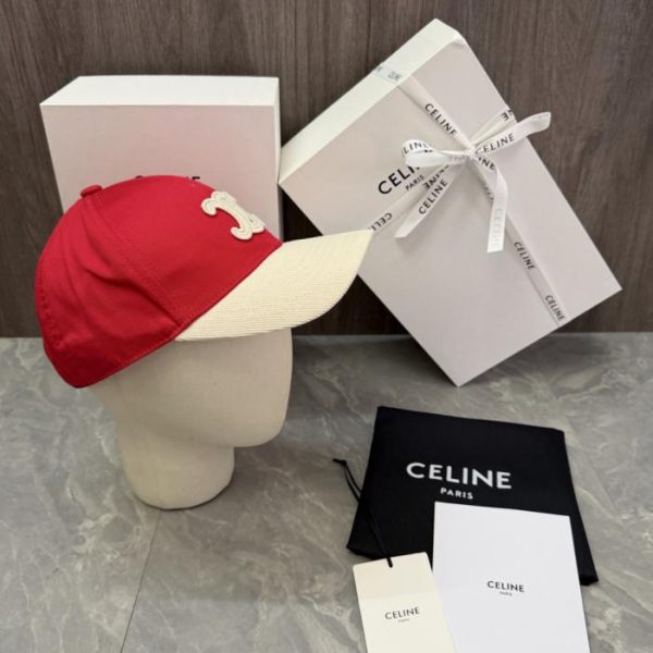 repliche,replica,perfette,siti di,affidabili,migliori siti,dove comprare,1:1,scarpe da ginnastica Design originale CELINE. Il corpo del cappello è realizzato in cotone twill, la tesa in velluto a coste e presenta un logo Triomphe a doppia C ricamato in 3D (CEH29S).