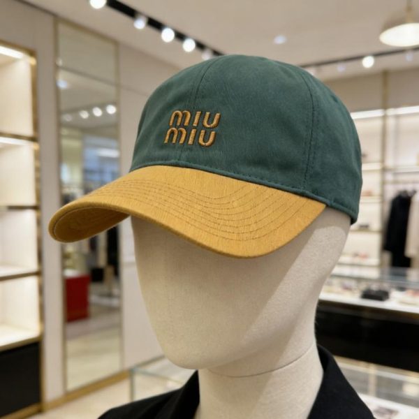 repliche,replica,perfette,siti di,affidabili,migliori siti,dove comprare,1:1,scarpe da ginnastica Cappellino da baseball classico ricamato Miu Miu (868AGB)