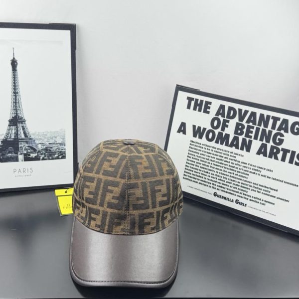 repliche,replica,perfette,siti di,affidabili,migliori siti,dove comprare,1:1,scarpe da ginnastica Nuovo cappellino da baseball originale Fendi con stampa doppia F (5MS6JJ)