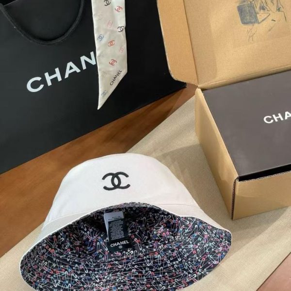 repliche,replica,perfette,siti di,affidabili,migliori siti,dove comprare,1:1,scarpe da ginnastica Questo cappello a secchiello Chanel (NR40K9)