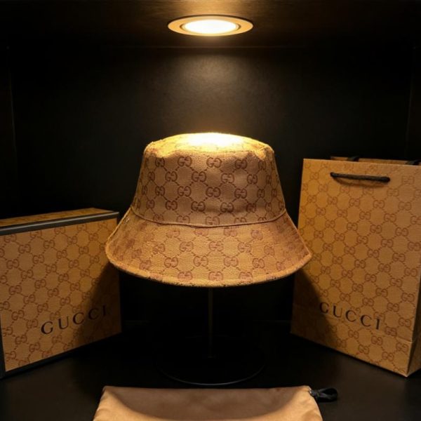 repliche,replica,perfette,siti di,affidabili,migliori siti,dove comprare,1:1,scarpe da ginnastica Cappello a secchiello classico Gucci con monogramma GG (9UE3NF)