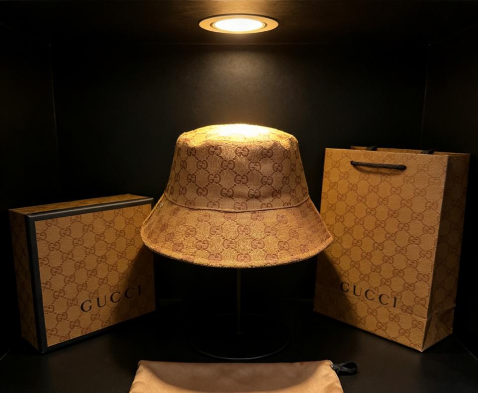 repliche,replica,perfette,siti di,affidabili,migliori siti,dove comprare,1:1,scarpe da ginnastica Cappello a secchiello classico Gucci con monogramma GG (9UE3NF) repliche,replica,perfette,siti di,affidabili,migliori siti,dove comprare,1:1,scarpe da ginnastica Cappello a secchiello classico Gucci con monogramma GG (9UE3NF)