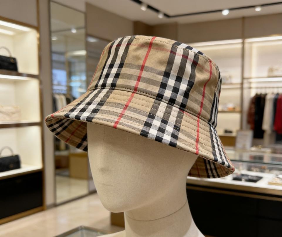 repliche,replica,perfette,siti di,affidabili,migliori siti,dove comprare,1:1,scarpe da ginnastica Nuovi arrivi dal sito ufficiale di BURBERRY: Cappello a secchiello classico (prezzo originale EFJS9K). repliche,replica,perfette,siti di,affidabili,migliori siti,dove comprare,1:1,scarpe da ginnastica Nuovi arrivi dal sito ufficiale di BURBERRY: Cappello a secchiello classico (prezzo originale EFJS9K).
