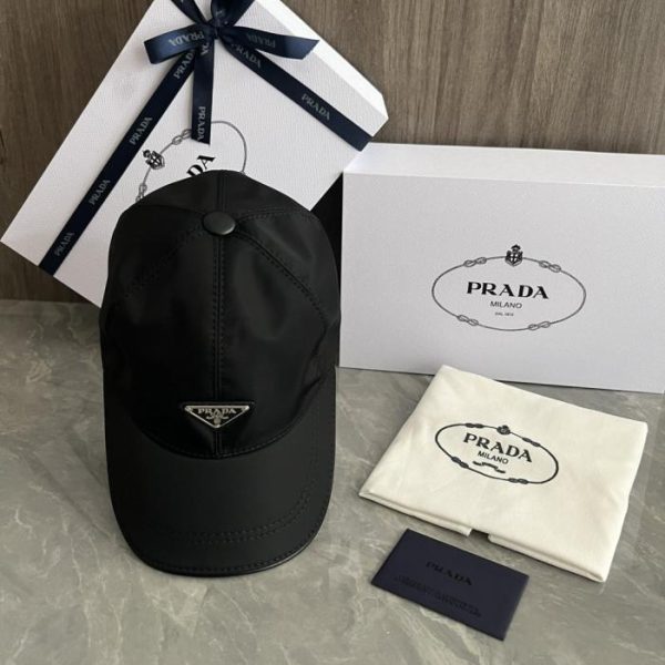 repliche,replica,perfette,siti di,affidabili,migliori siti,dove comprare,1:1,scarpe da ginnastica Cappellino da baseball Prada, design originale, realizzato su misura, disponibile sul sito ufficiale (EEEWN4).