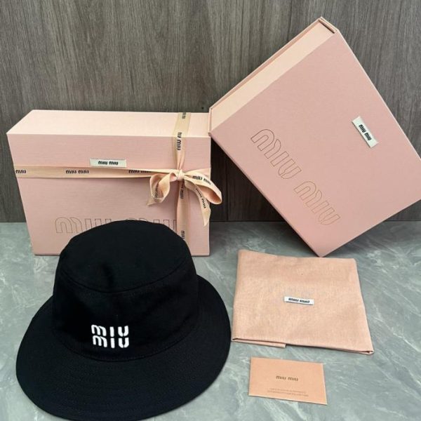 repliche,replica,perfette,siti di,affidabili,migliori siti,dove comprare,1:1,scarpe da ginnastica Cappello da pescatore MiuMiu originale, personalizzato, color macaron (W3N6OK)