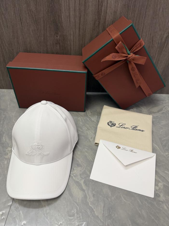 repliche,replica,perfette,siti di,affidabili,migliori siti,dove comprare,1:1,scarpe da ginnastica Il cappellino da baseball Loro Piana Storm System presenta il logo a scudo del marchio ricamato sul davanti, insieme alla scritta Loro Piana (UEWLW2) realizzata a mano. repliche,replica,perfette,siti di,affidabili,migliori siti,dove comprare,1:1,scarpe da ginnastica Il cappellino da baseball Loro Piana Storm System presenta il logo a scudo del marchio ricamato sul davanti, insieme alla scritta Loro Piana (UEWLW2) realizzata a mano.