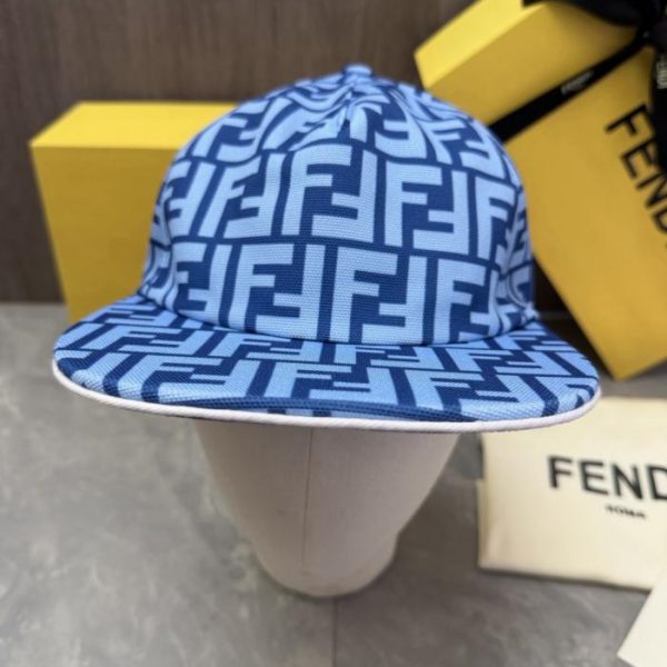 repliche,replica,perfette,siti di,affidabili,migliori siti,dove comprare,1:1,scarpe da ginnastica Cappellino da baseball Fendi originale, realizzato su misura, con visiera piatta, un modello classico che è da sempre un bestseller nei negozi (2XR4N4).