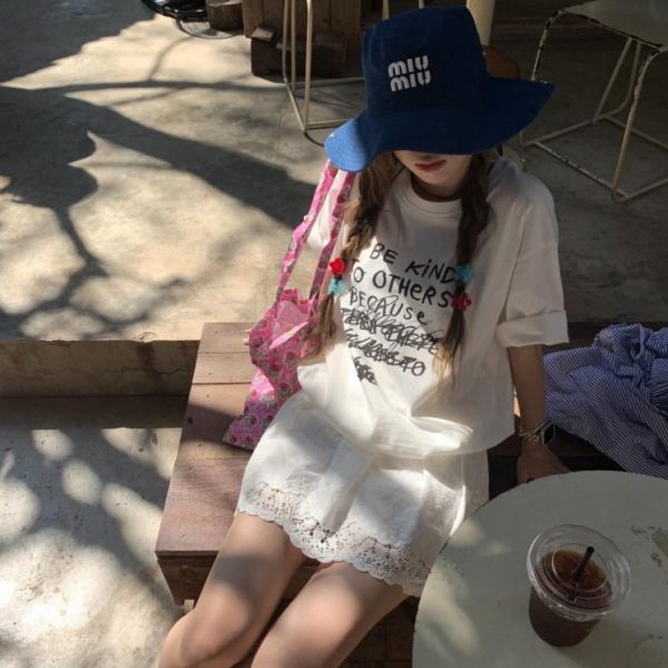 repliche,replica,perfette,siti di,affidabili,migliori siti,dove comprare,1:1,scarpe da ginnastica Il nuovo cappello da sole pieghevole di MiuMiu viene fornito con confezione (AHUUZE).