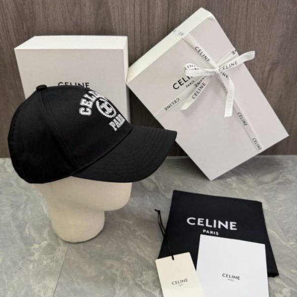repliche,replica,perfette,siti di,affidabili,migliori siti,dove comprare,1:1,scarpe da ginnastica Design originale CELINE. La parte anteriore del cappello presenta la scritta CELINE ricamata (6QUWQH).