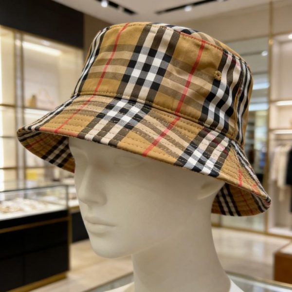 repliche,replica,perfette,siti di,affidabili,migliori siti,dove comprare,1:1,scarpe da ginnastica Nuovi arrivi sul sito ufficiale di Burberry: cappello a secchiello classico (prezzo originale 6NEQ1V)