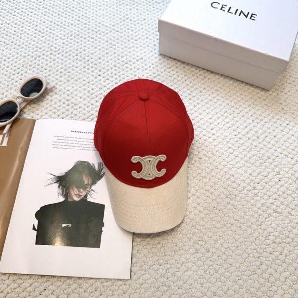 repliche,replica,perfette,siti di,affidabili,migliori siti,dove comprare,1:1,scarpe da ginnastica Il nuovo cappellino da baseball di CELINE con scritta minimalista, un modello indossato dalle celebrità (WX8Q1I)