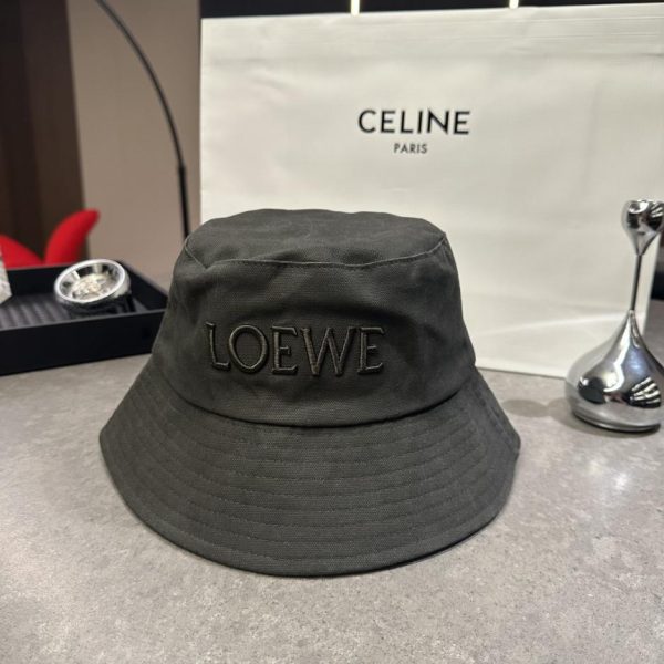 repliche,replica,perfette,siti di,affidabili,migliori siti,dove comprare,1:1,scarpe da ginnastica Nuovo cappello a secchiello dal design originale di Loewe (8XYRKQ)