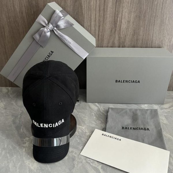 repliche,replica,perfette,siti di,affidabili,migliori siti,dove comprare,1:1,scarpe da ginnastica Cappellino da baseball Balenciaga (versione per agenti di acquisto), con logo Balenciaga ricamato (3ADZUG) sul davanti.