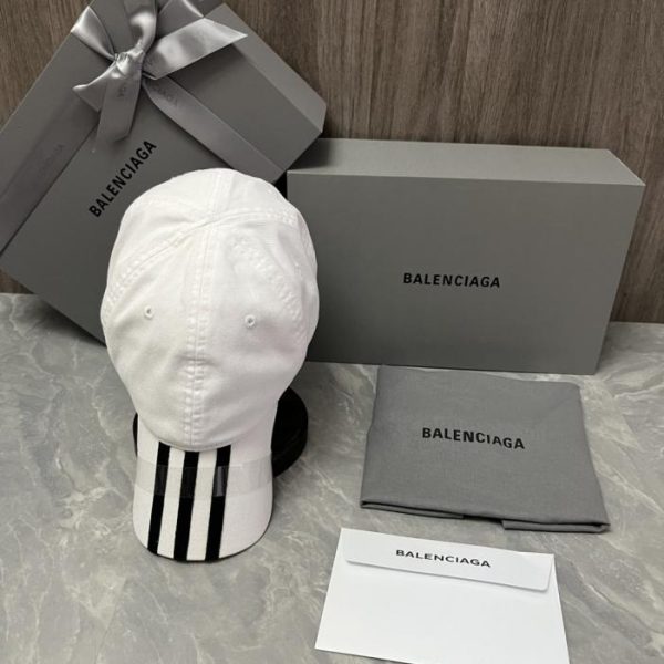 repliche,replica,perfette,siti di,affidabili,migliori siti,dove comprare,1:1,scarpe da ginnastica Balen – modello frutto della collaborazione con adidas® (WOVSEL) – disponibile presso i rivenditori