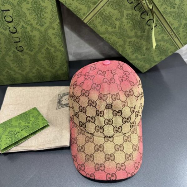 repliche,replica,perfette,siti di,affidabili,migliori siti,dove comprare,1:1,scarpe da ginnastica Il nuovo cappellino da baseball GUCCI presenta il classico motivo jacquard con doppia G (OXOEIR).