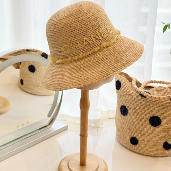repliche,replica,perfette,siti di,affidabili,migliori siti,dove comprare,1:1,scarpe da ginnastica Nuovo cappello da sole in rafia di Chanel con cristalli bianchi naturali e ciottoli colorati (5JWCRF)
