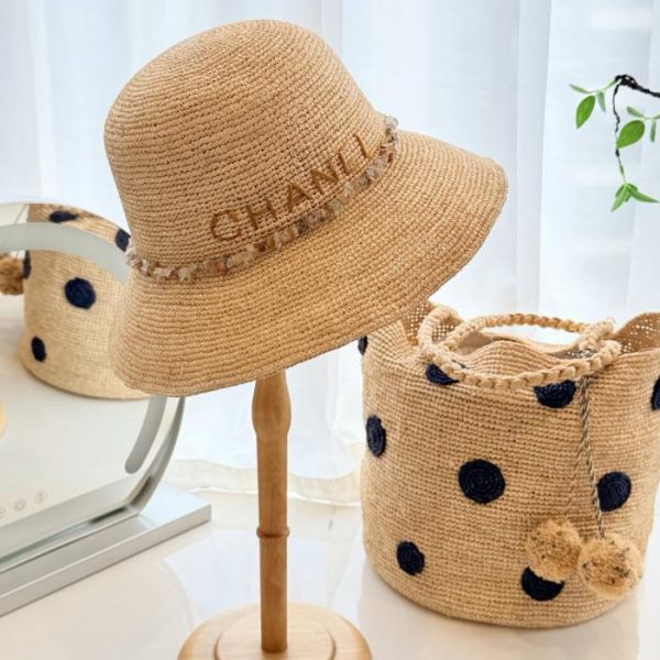 repliche,replica,perfette,siti di,affidabili,migliori siti,dove comprare,1:1,scarpe da ginnastica Nuovo cappello da sole in rafia di Chanel (XF2HEE) con cristalli bianchi naturali mescolati a ciottoli colorati.