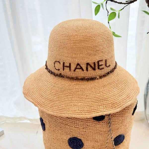 repliche,replica,perfette,siti di,affidabili,migliori siti,dove comprare,1:1,scarpe da ginnastica Cappello da sole Chanel in rafia color ambra con dettagli a ciottoli (035YMN)
