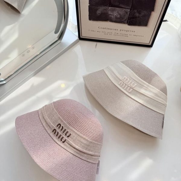 repliche,replica,perfette,siti di,affidabili,migliori siti,dove comprare,1:1,scarpe da ginnastica Cappello da pescatore stile delicato MiuMiu (JNGV6T)