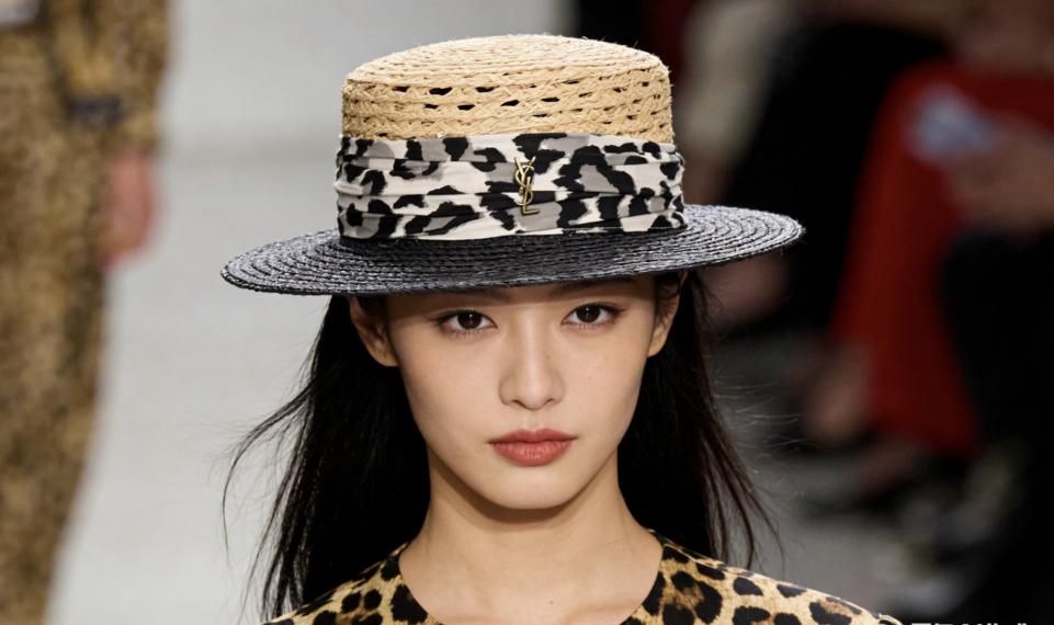 repliche,replica,perfette,siti di,affidabili,migliori siti,dove comprare,1:1,scarpe da ginnastica Cappello di paglia YSL con stampa leopardata, intrecciato a mano in rafia naturale (GE5DWE) repliche,replica,perfette,siti di,affidabili,migliori siti,dove comprare,1:1,scarpe da ginnastica Cappello di paglia YSL con stampa leopardata, intrecciato a mano in rafia naturale (GE5DWE)