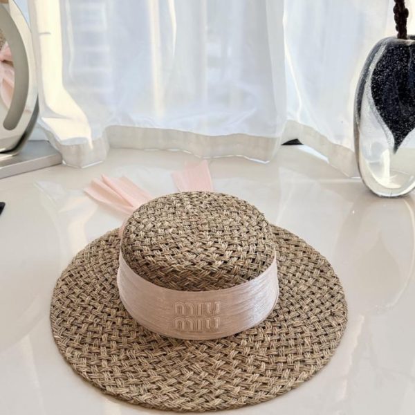 Cappello piatto MiuMiu Salted Grass, tessuto a mano con erba salata naturale (LI6FFS)