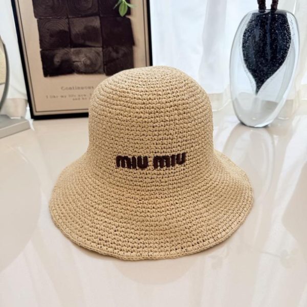 repliche,replica,perfette,siti di,affidabili,migliori siti,dove comprare,1:1,scarpe da ginnastica Cappello da pescatore in paglia Miu Miu, realizzato in paglia naturale (2SOF16).