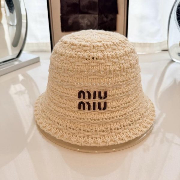 repliche,replica,perfette,siti di,affidabili,migliori siti,dove comprare,1:1,scarpe da ginnastica Cappello da pescatore traforato all’uncinetto di Miu Miu (N2AI5K)