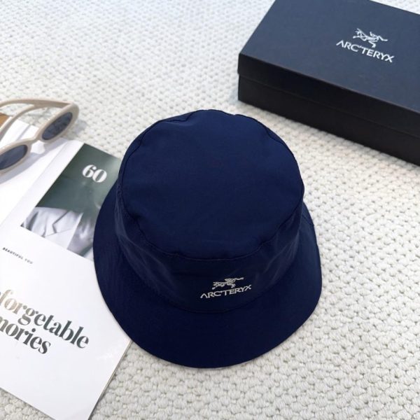 repliche,replica,perfette,siti di,affidabili,migliori siti,dove comprare,1:1,scarpe da ginnastica Cappello a secchiello ricamato Arcteryx (WV67AD) – Stesso modello disponibile nei grandi magazzini