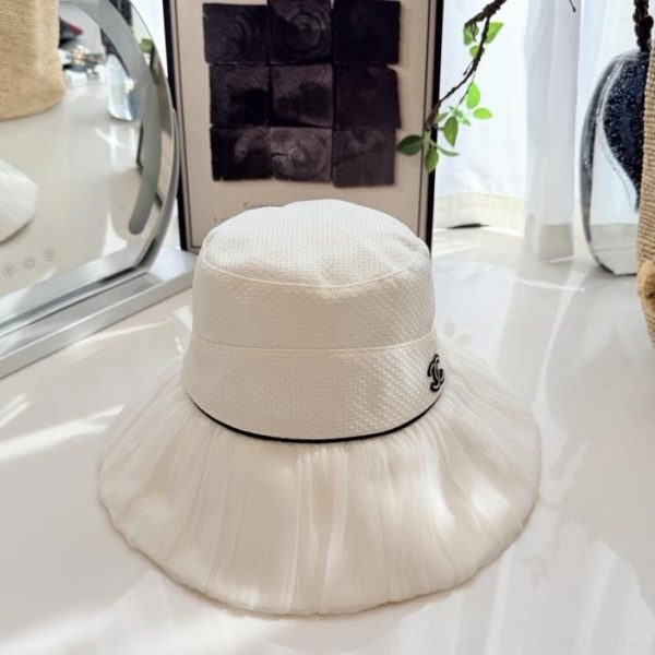 repliche,replica,perfette,siti di,affidabili,migliori siti,dove comprare,1:1,scarpe da ginnastica Cappello a secchiello plissettato Chanel (C7OEAX)