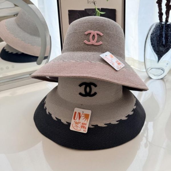 repliche,replica,perfette,siti di,affidabili,migliori siti,dove comprare,1:1,scarpe da ginnastica Cappello da sole a tesa larga Chanel, modello a secchiello con blocchi di colore grigio e rosa (WXV1OI)